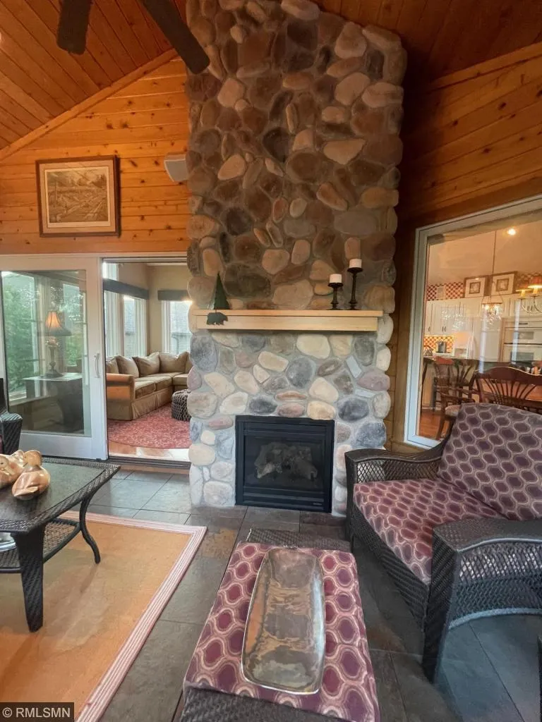 7201 Howard Lane Eden Prairie, MN 55346