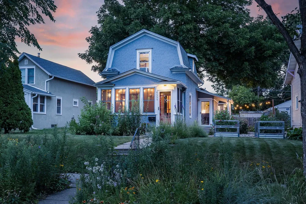 1555 Almond Avenue Saint Paul, MN 55108