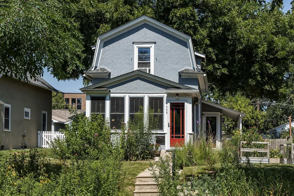 1555 Almond Avenue Saint Paul, MN 55108