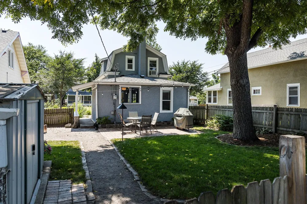 1555 Almond Avenue Saint Paul, MN 55108