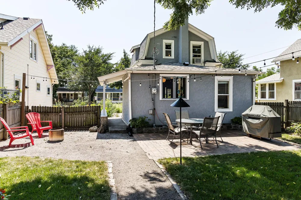 1555 Almond Avenue Saint Paul, MN 55108