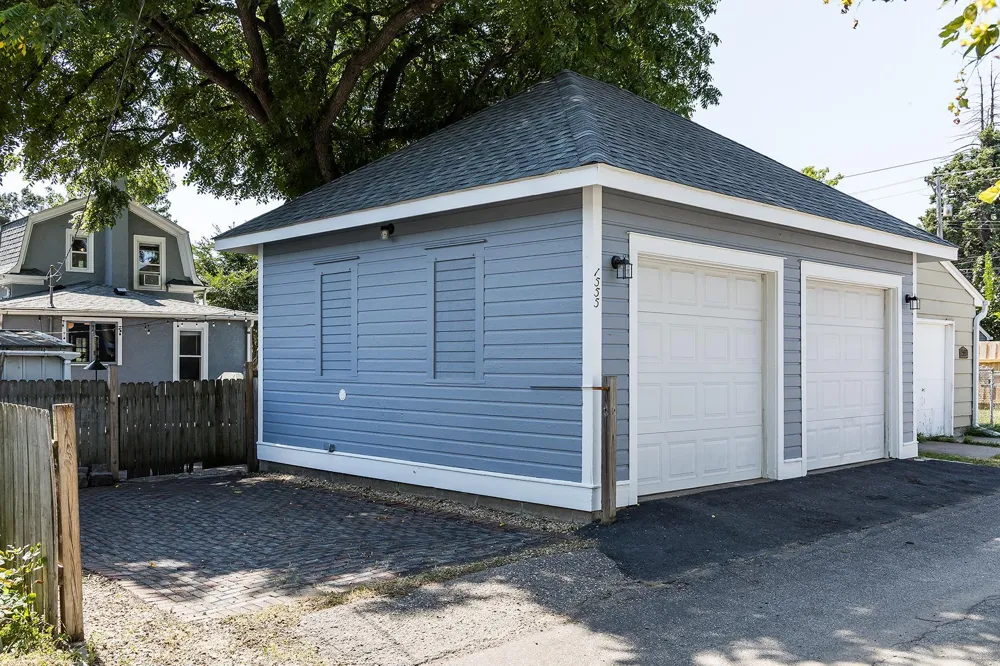 1555 Almond Avenue Saint Paul, MN 55108