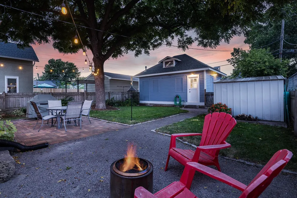 1555 Almond Avenue Saint Paul, MN 55108