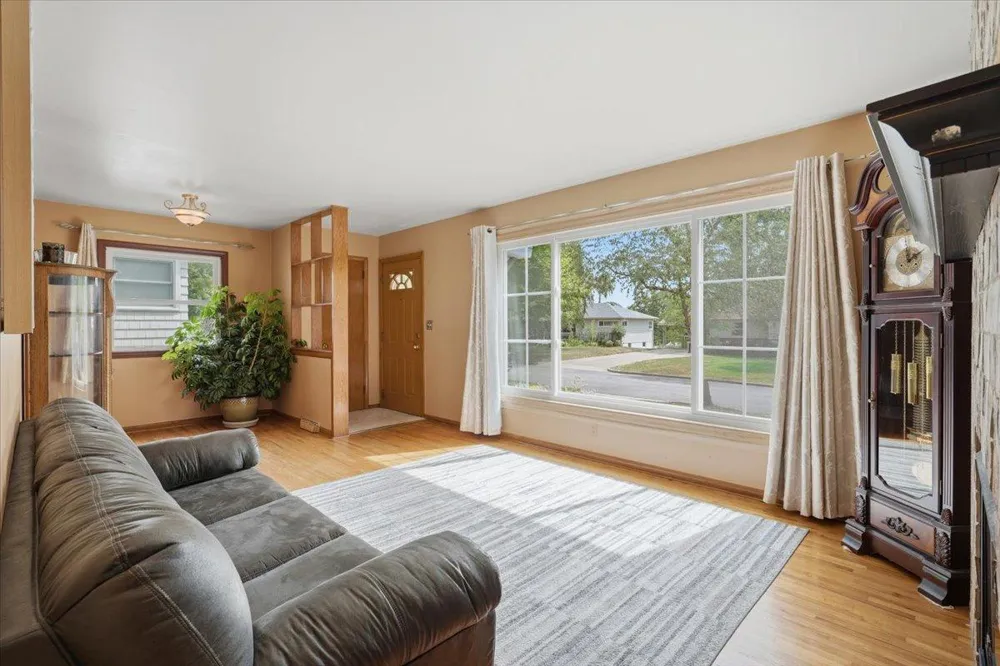 9104 Stanlen Road Saint Louis Park, MN 55426