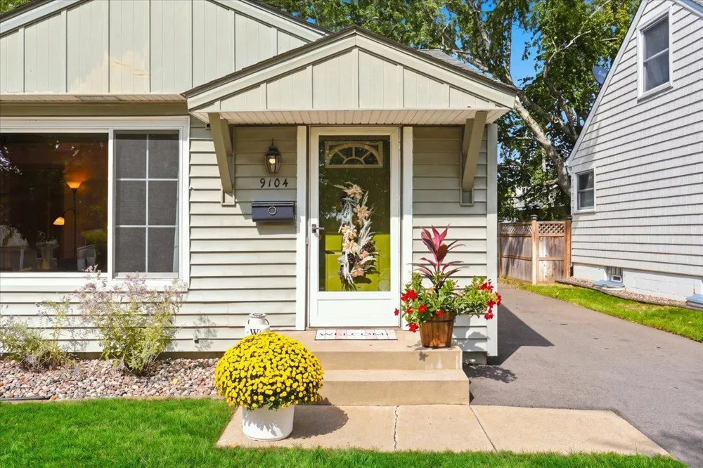 9104 Stanlen Road Saint Louis Park, MN 55426