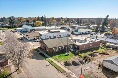 205 2nd Street SW