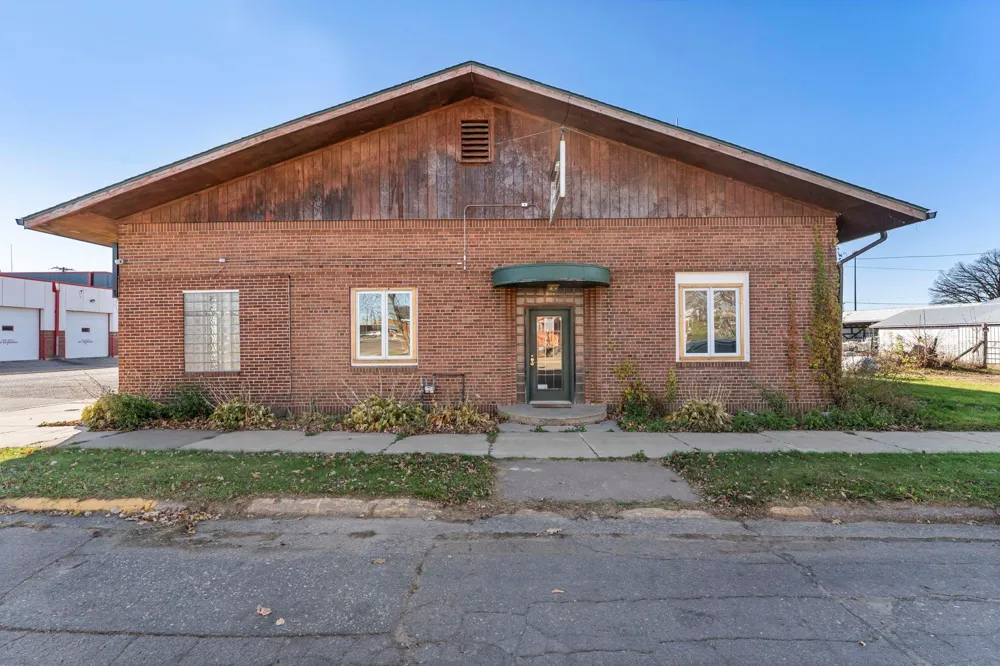 205 2nd Street SW Braham, MN 55006