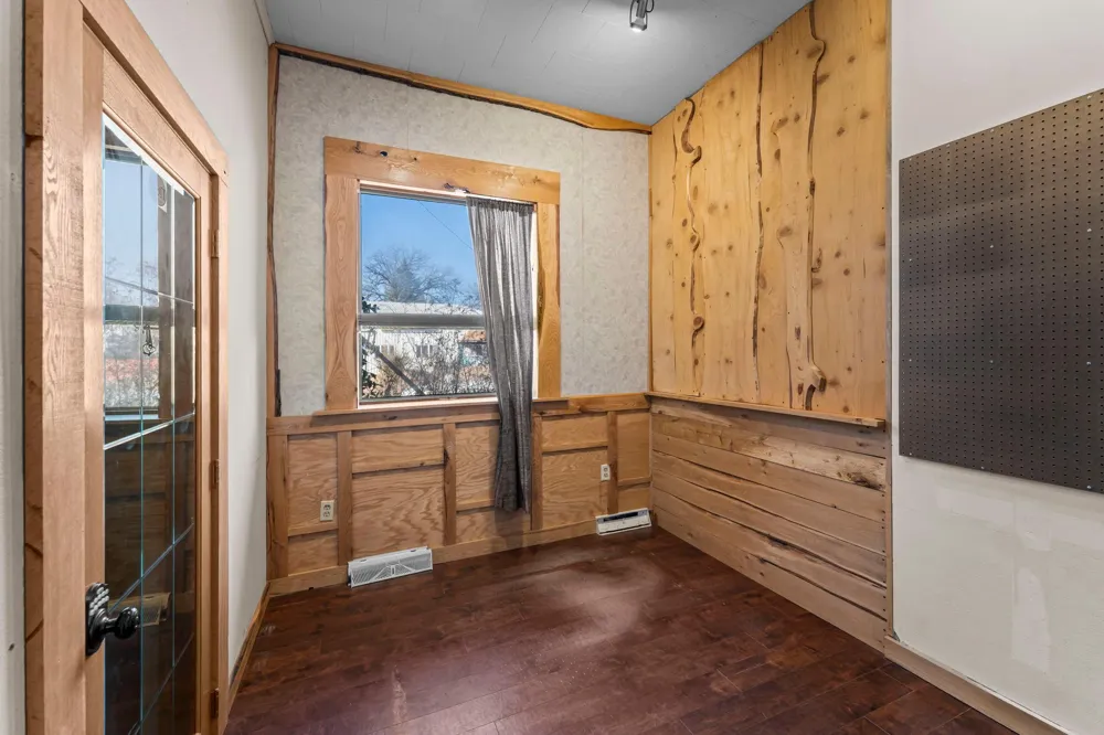 205 2nd Street SW Braham, MN 55006