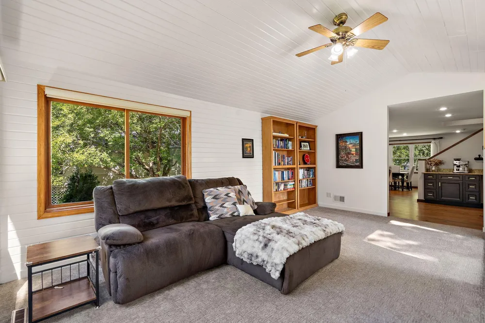 1419 Three Oaks Avenue Maple Plain, MN 55359
