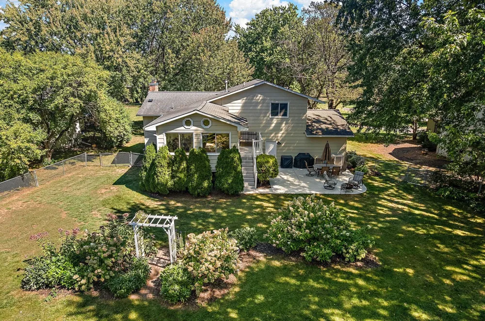 1419 Three Oaks Avenue Maple Plain, MN 55359