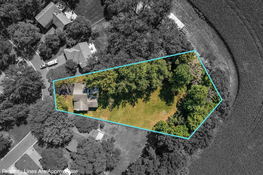 1419 Three Oaks Avenue Maple Plain, MN 55359