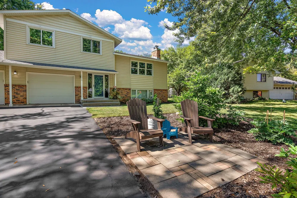 1419 Three Oaks Avenue Maple Plain, MN 55359