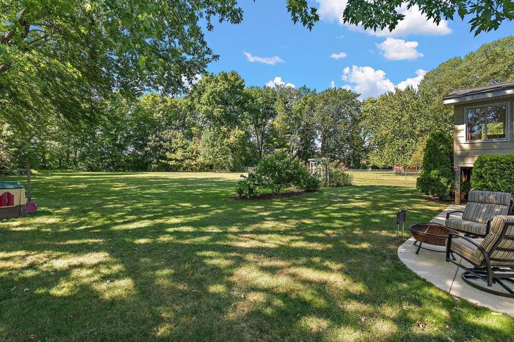 1419 Three Oaks Avenue Maple Plain, MN 55359