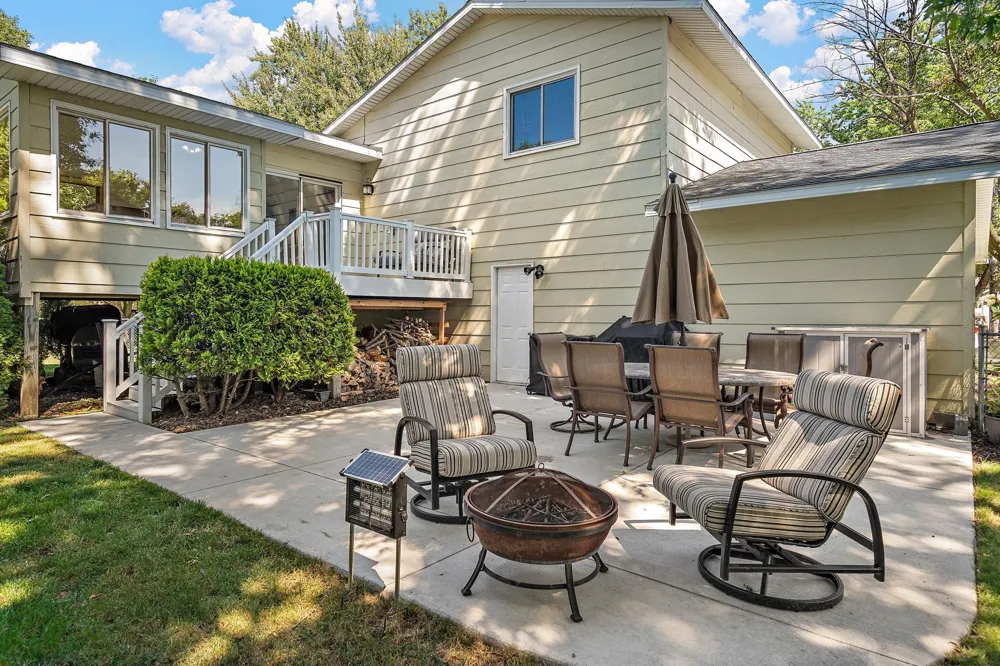 1419 Three Oaks Avenue Maple Plain, MN 55359