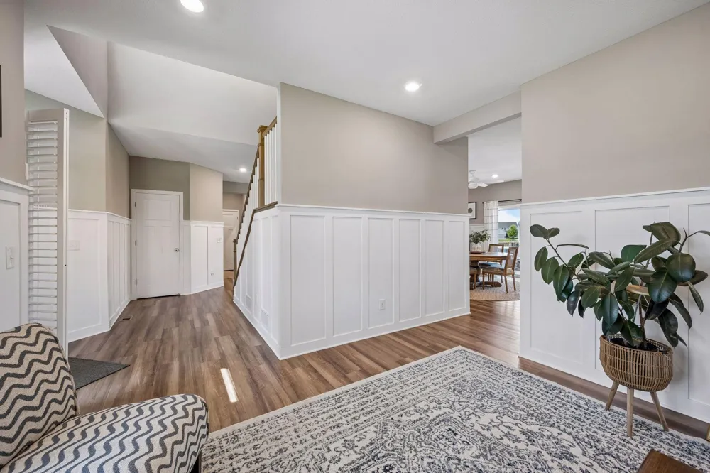 19302 Meadow View Lane Maple Grove, MN 55311