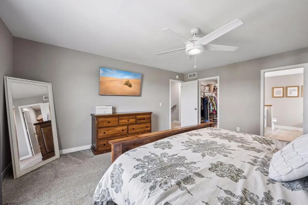 19302 Meadow View Lane Maple Grove, MN 55311