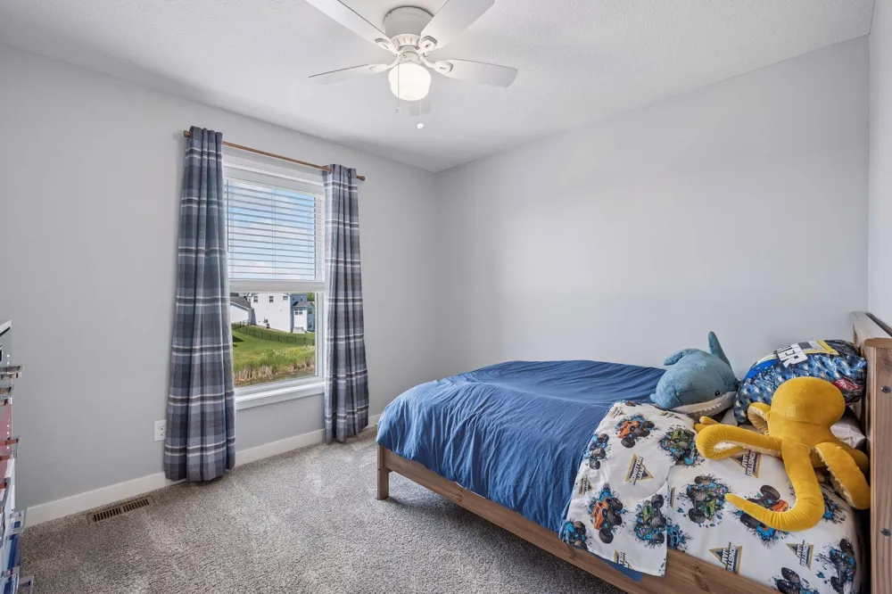 19302 Meadow View Lane Maple Grove, MN 55311