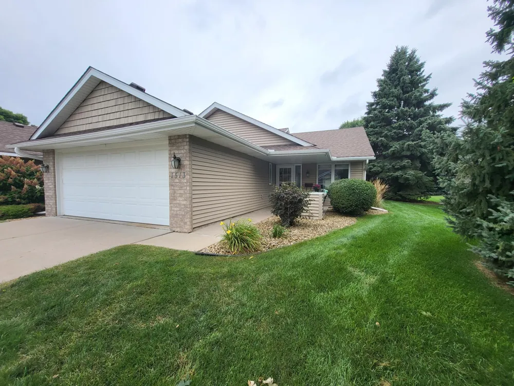 1513 Carleton Drive Hastings, MN 55033