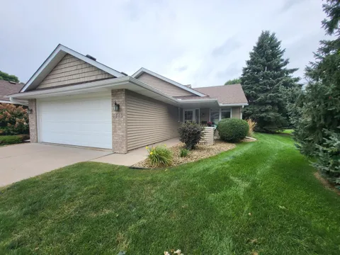 1513 Carleton Drive