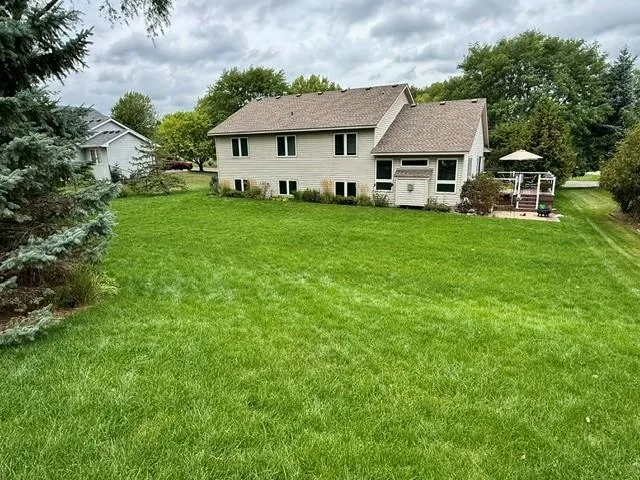 16080 Harmony Trail Lakeville, MN 55044