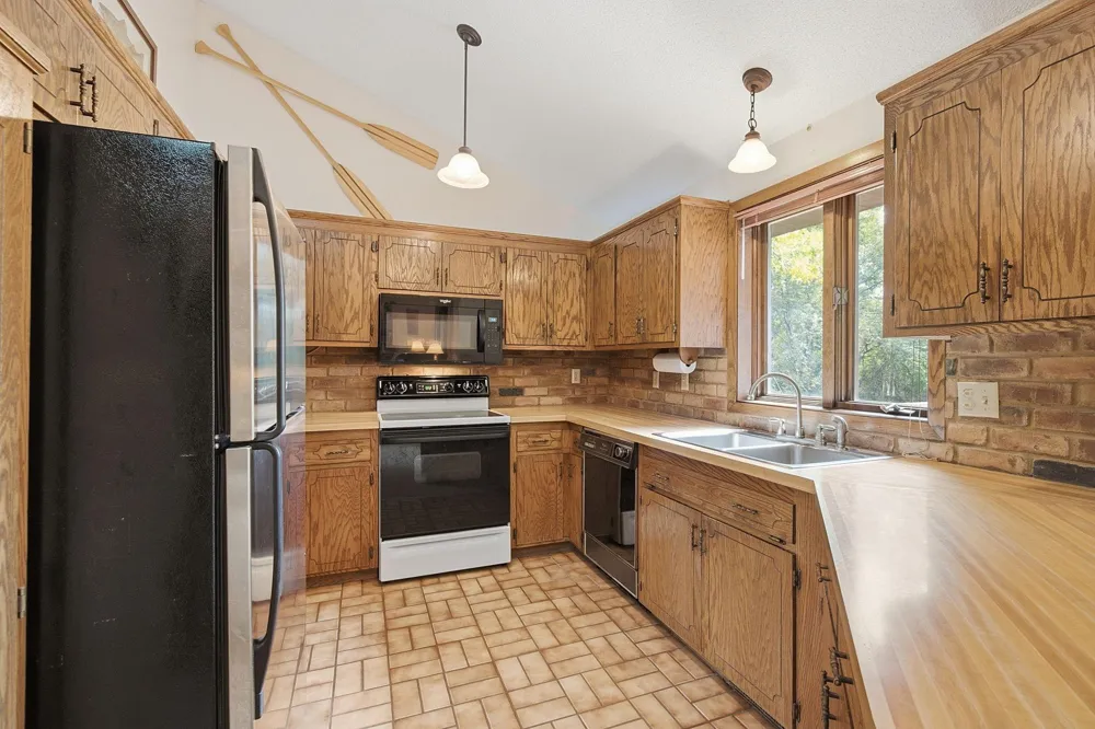 948 Waterford Drive W Eagan, MN 55123