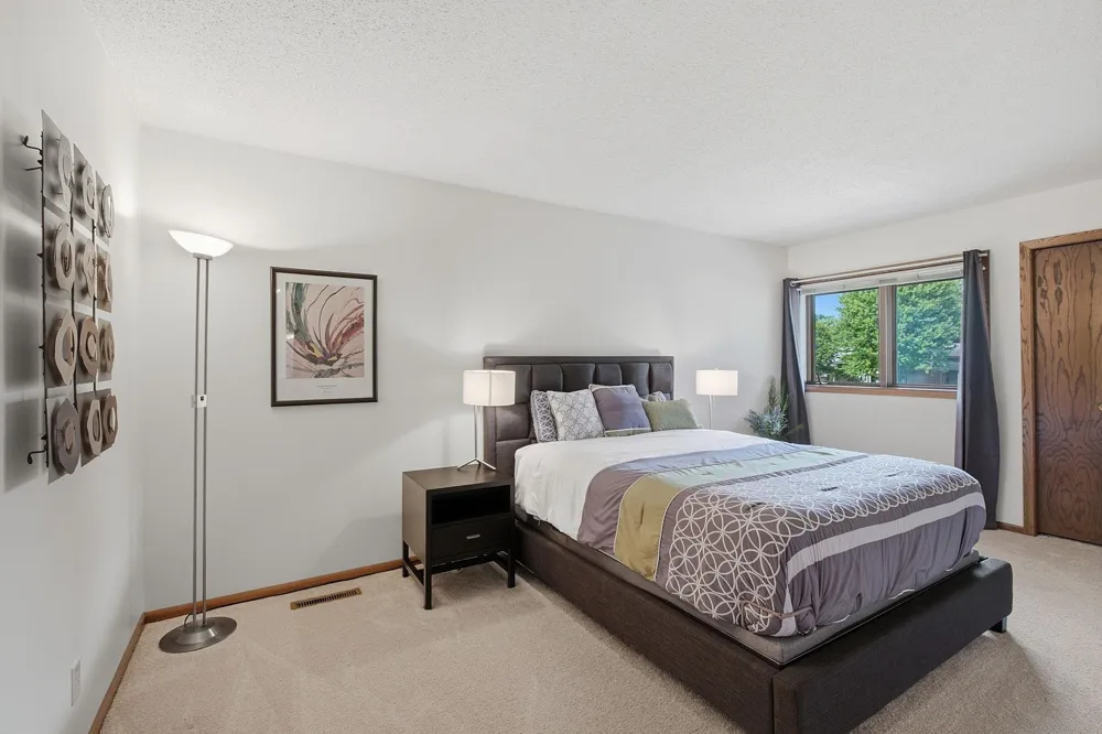 948 Waterford Drive W Eagan, MN 55123