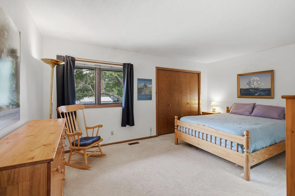 948 Waterford Drive W Eagan, MN 55123