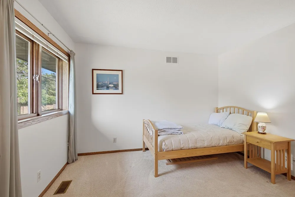948 Waterford Drive W Eagan, MN 55123