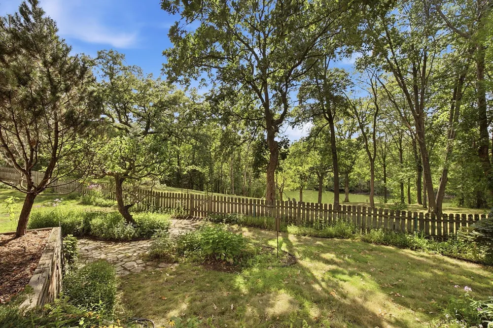 948 Waterford Drive W Eagan, MN 55123