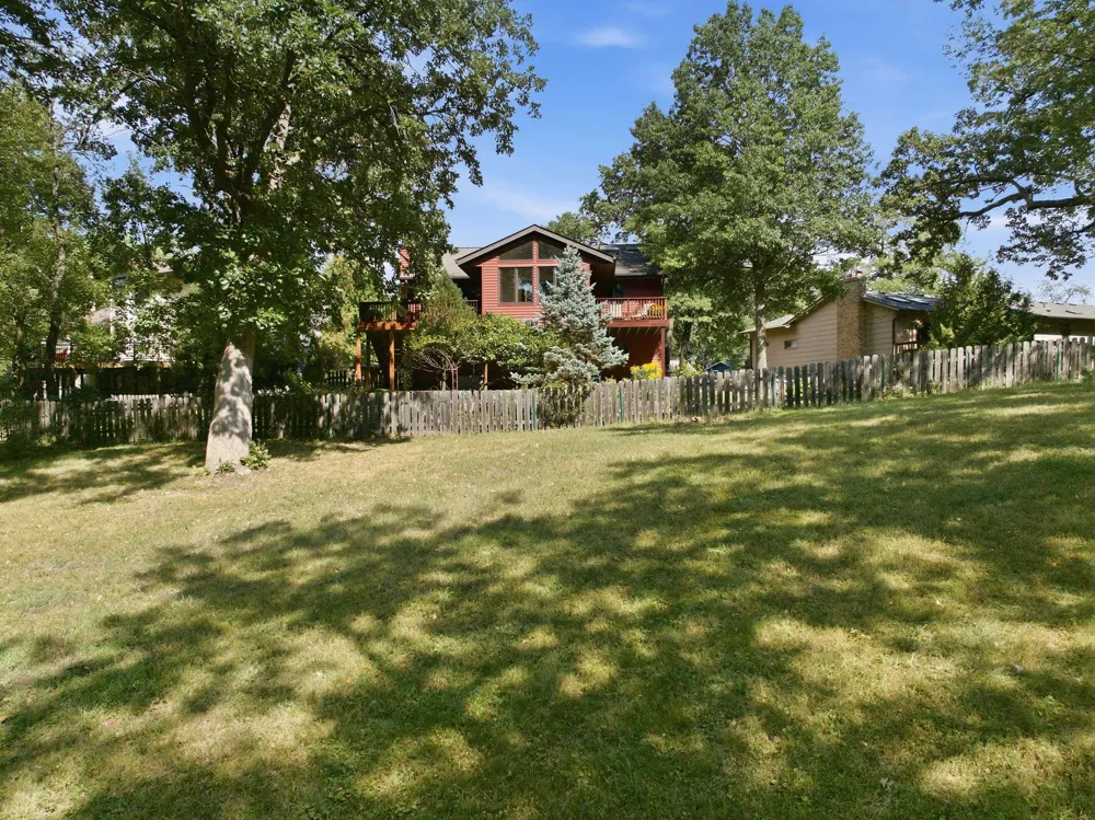 948 Waterford Drive W Eagan, MN 55123