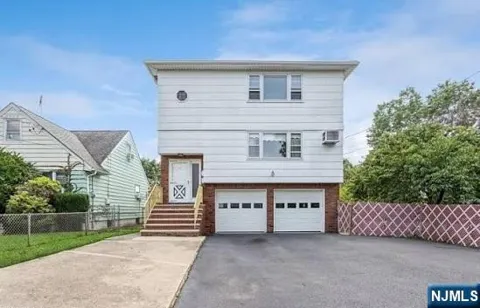 6 Miller Avenue 1