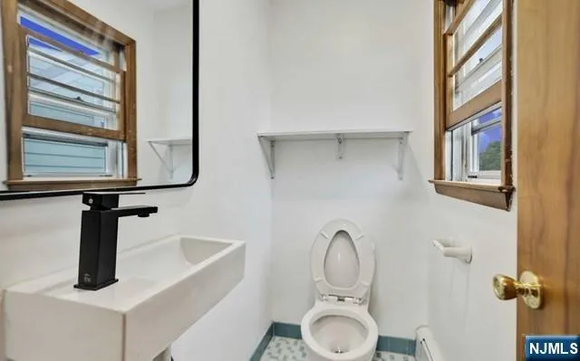 6 Miller Avenue 1 Elmwood Park, NJ 07407
