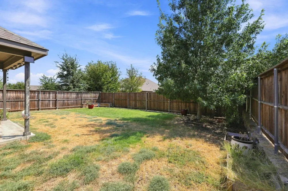 949 Slate Lane Celina, TX 75009