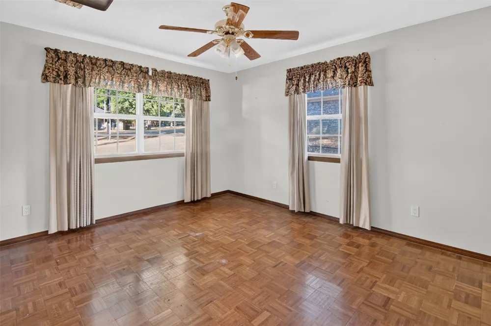 1189 RSCR 3325 Emory, TX 75440