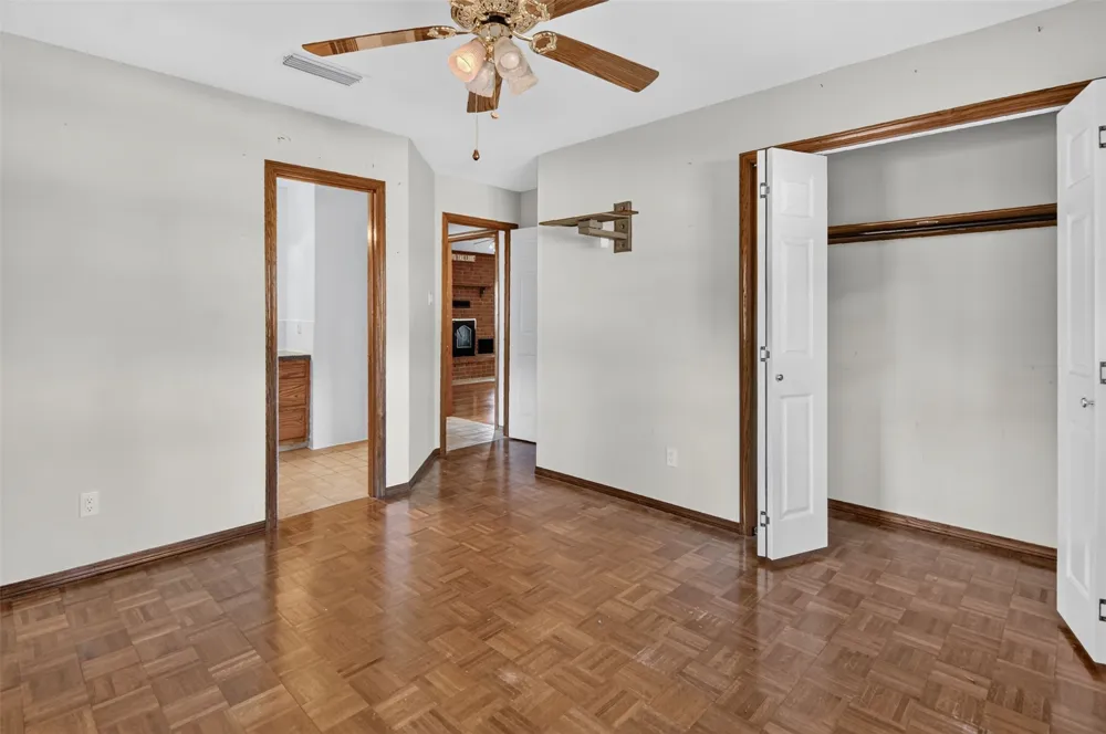 1189 RSCR 3325 Emory, TX 75440