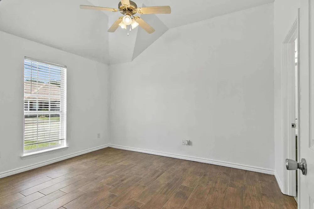 5775 Shadowbend Circle S Lumberton, TX 77657