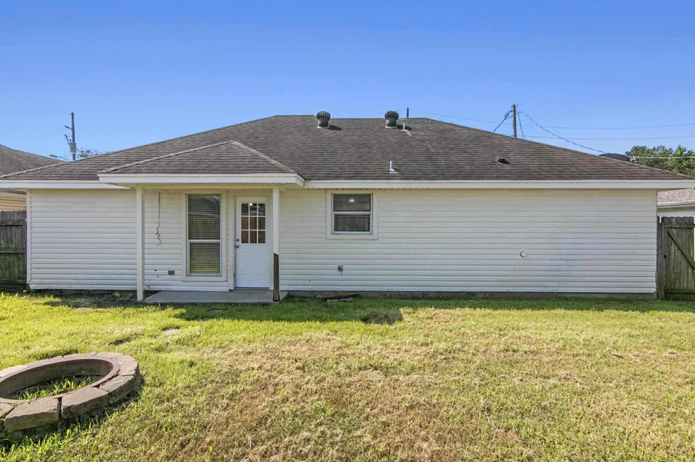 5775 Shadowbend Circle S Lumberton, TX 77657