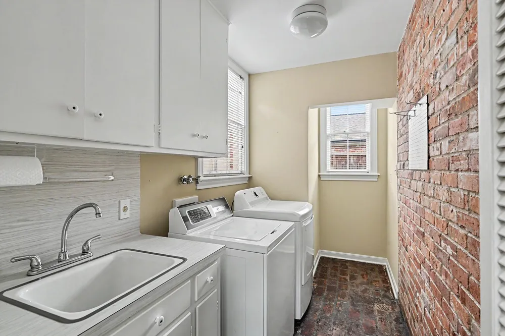 6019 Stones Throw Road Houston, TX 77057