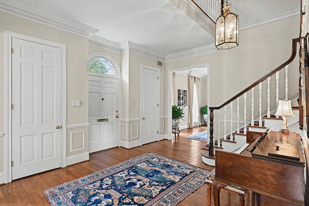 6019 Stones Throw Road Houston, TX 77057