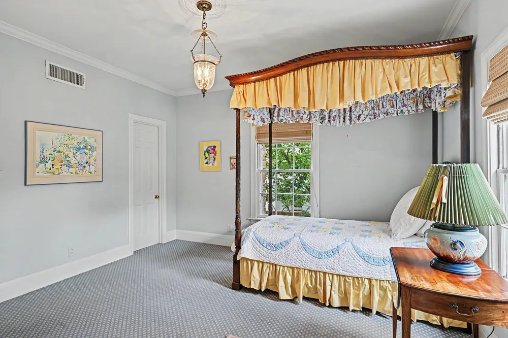 6019 Stones Throw Road Houston, TX 77057