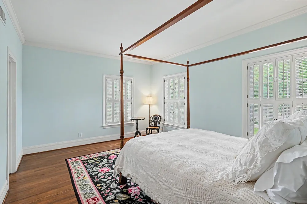 6019 Stones Throw Road Houston, TX 77057