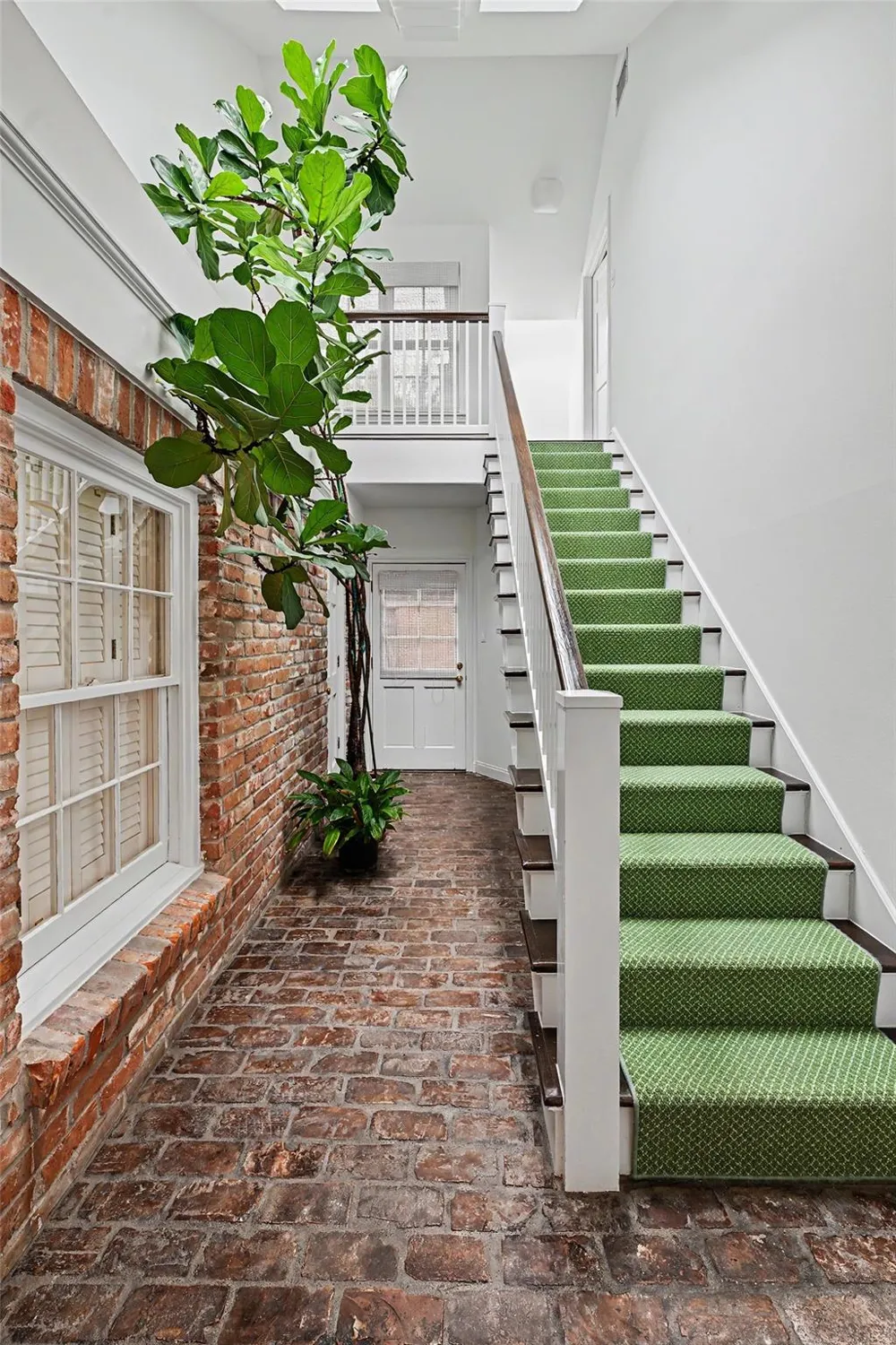 6019 Stones Throw Road Houston, TX 77057