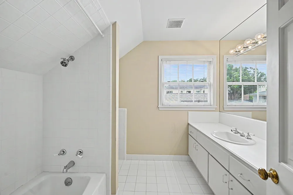 6019 Stones Throw Road Houston, TX 77057