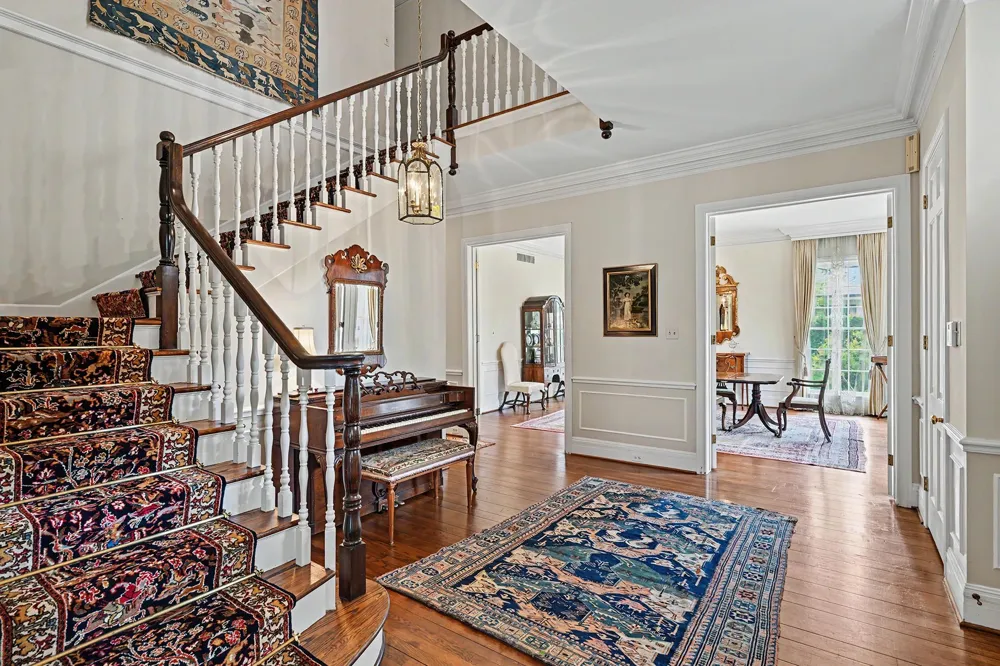 6019 Stones Throw Road Houston, TX 77057