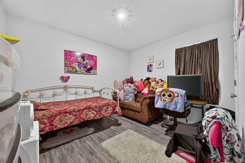 3496 Road 5725 Cleveland, TX 77327