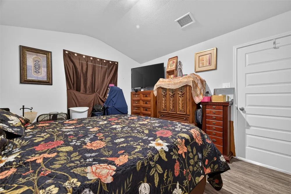 3496 Road 5725 Cleveland, TX 77327