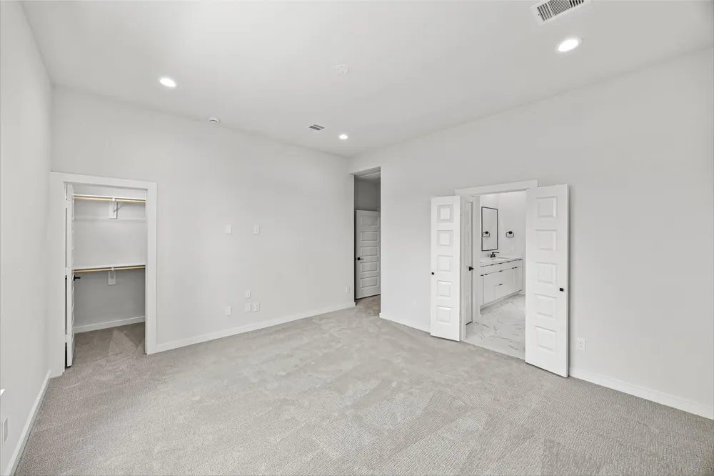 523 Hillwood Heights Drive Houston, TX 77091