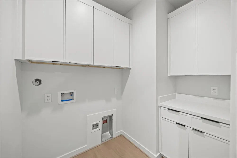 523 Hillwood Heights Drive Houston, TX 77091