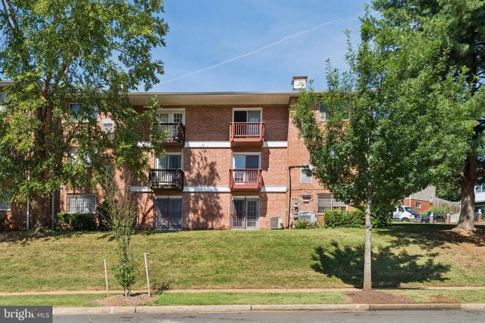 2506 MARKHAM LANE #4 Landover, MD 20785
