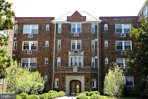 3051 IDAHO AVENUE NW #311